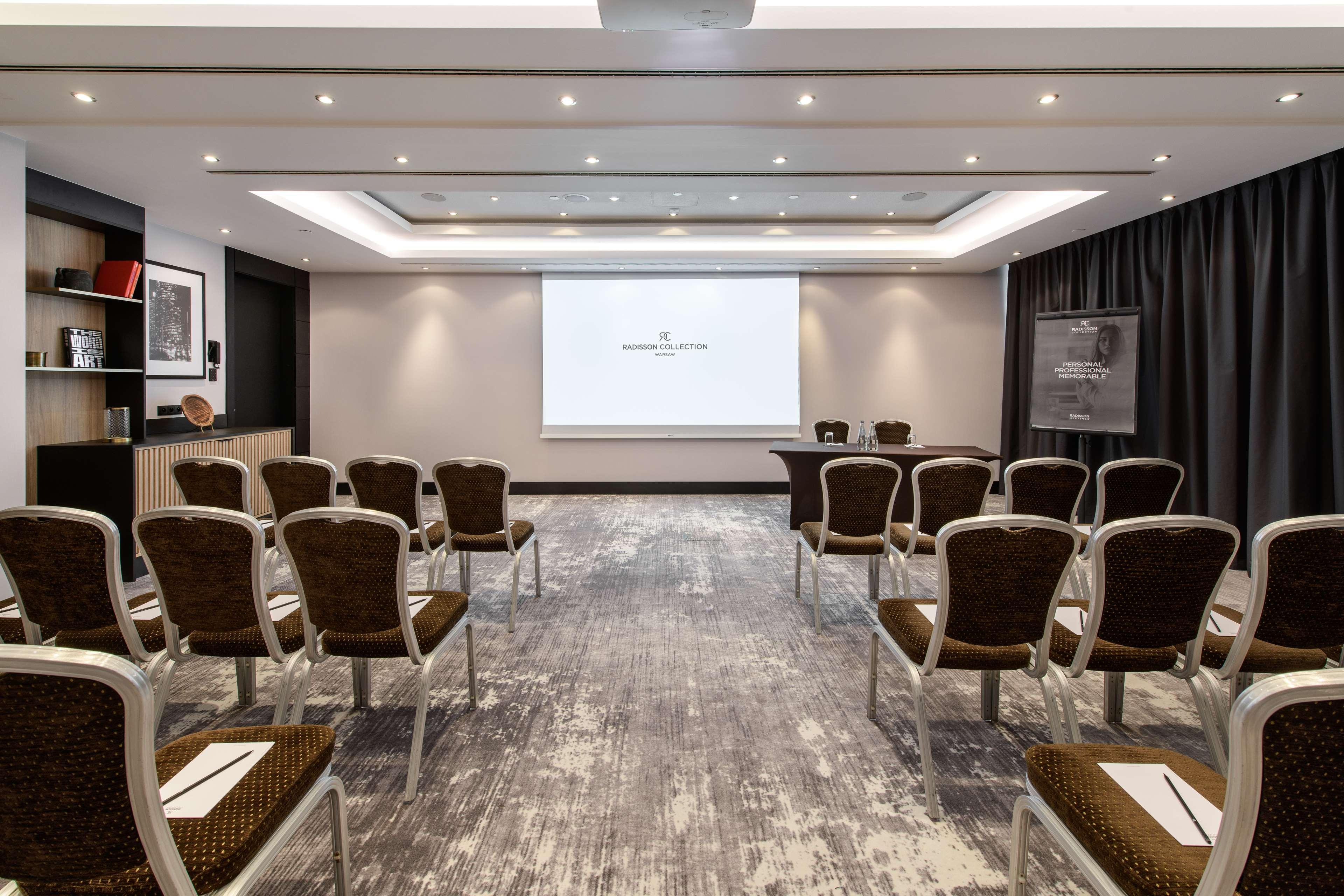 Radisson Collection Hotel, Варшава Екстериор снимка The meeting room at the hotel